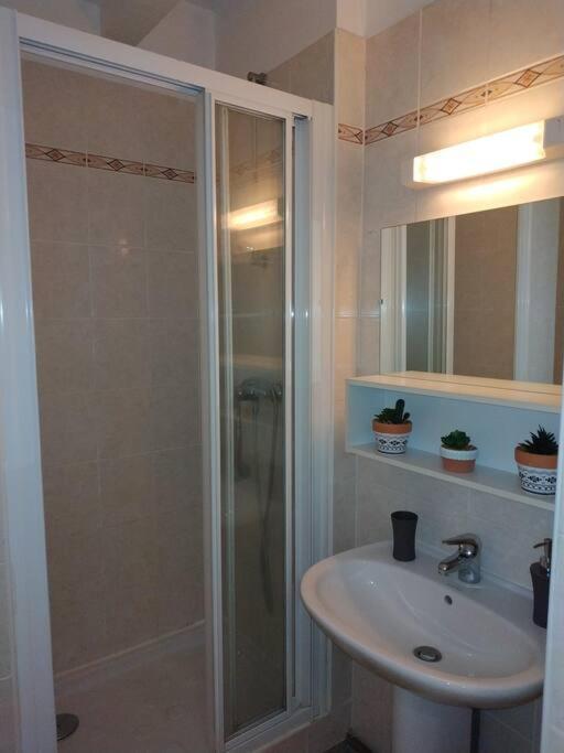 Appartement Studio Situe A 200m Du Port De Plaisance Le Havre