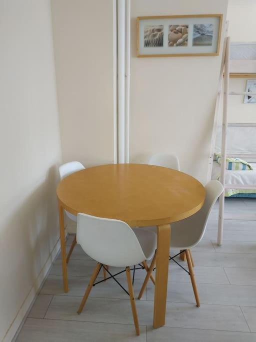 Appartement Studio Situe A 200m Du Port De Plaisance Le Havre
